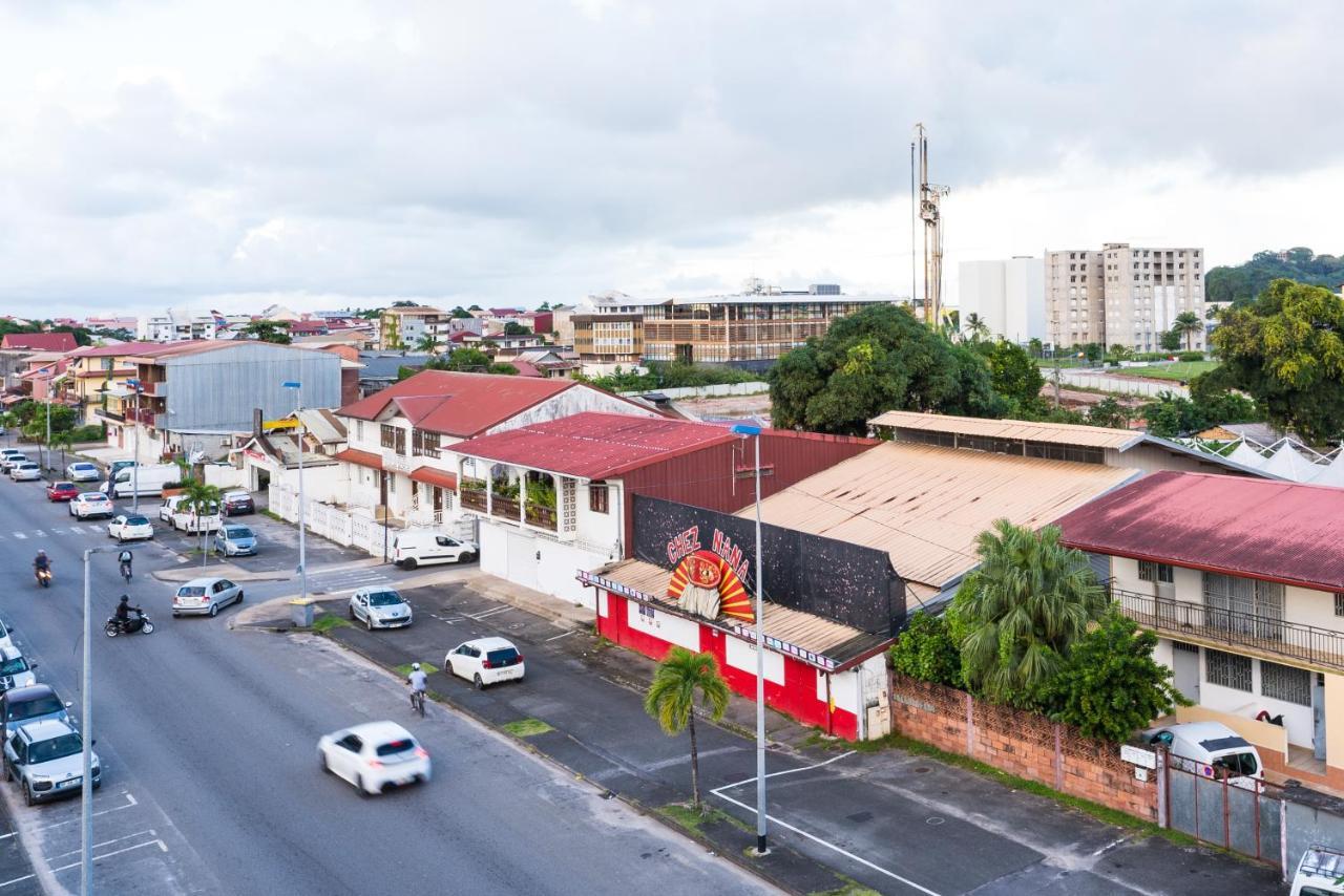 Nana - A 44 - Vue Panoramique-Appartement Cosy Et Lumineux- Cuisine Equipee- - Centre Ville-Wifi-Clim- Netflix - Parking Public Gratuit-Garage Prive Payant カイエンヌ エクステリア 写真