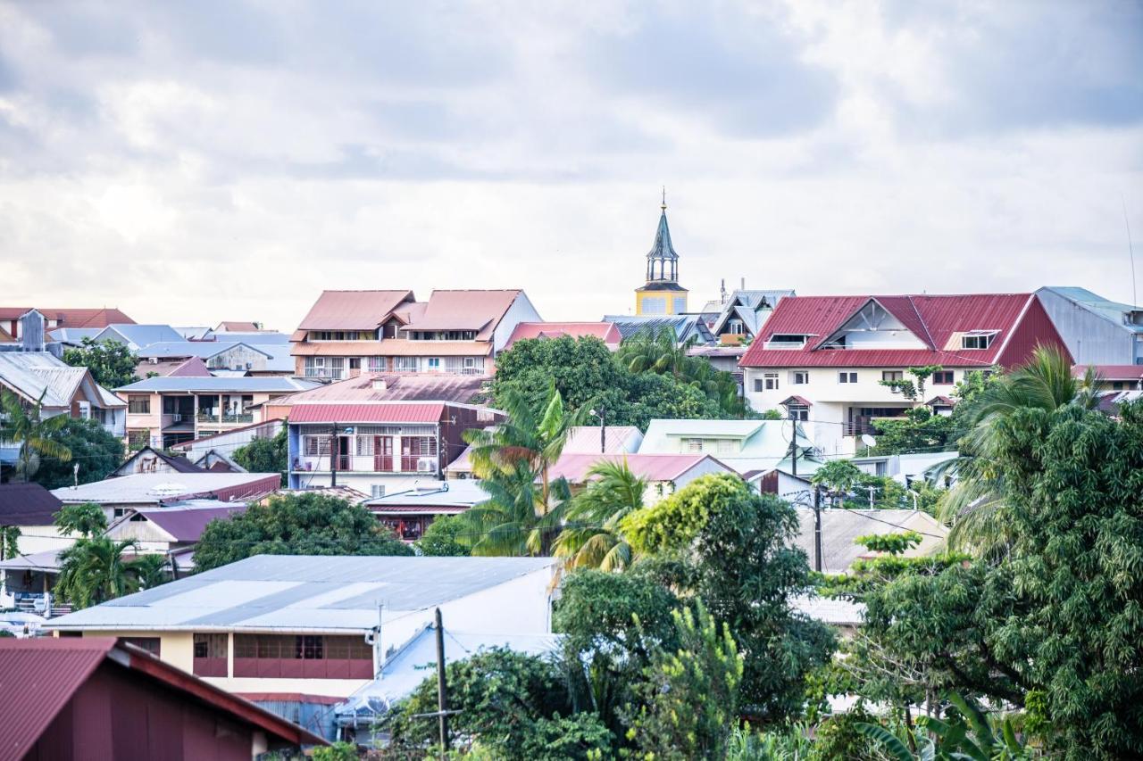 Nana - A 44 - Vue Panoramique-Appartement Cosy Et Lumineux- Cuisine Equipee- - Centre Ville-Wifi-Clim- Netflix - Parking Public Gratuit-Garage Prive Payant カイエンヌ エクステリア 写真